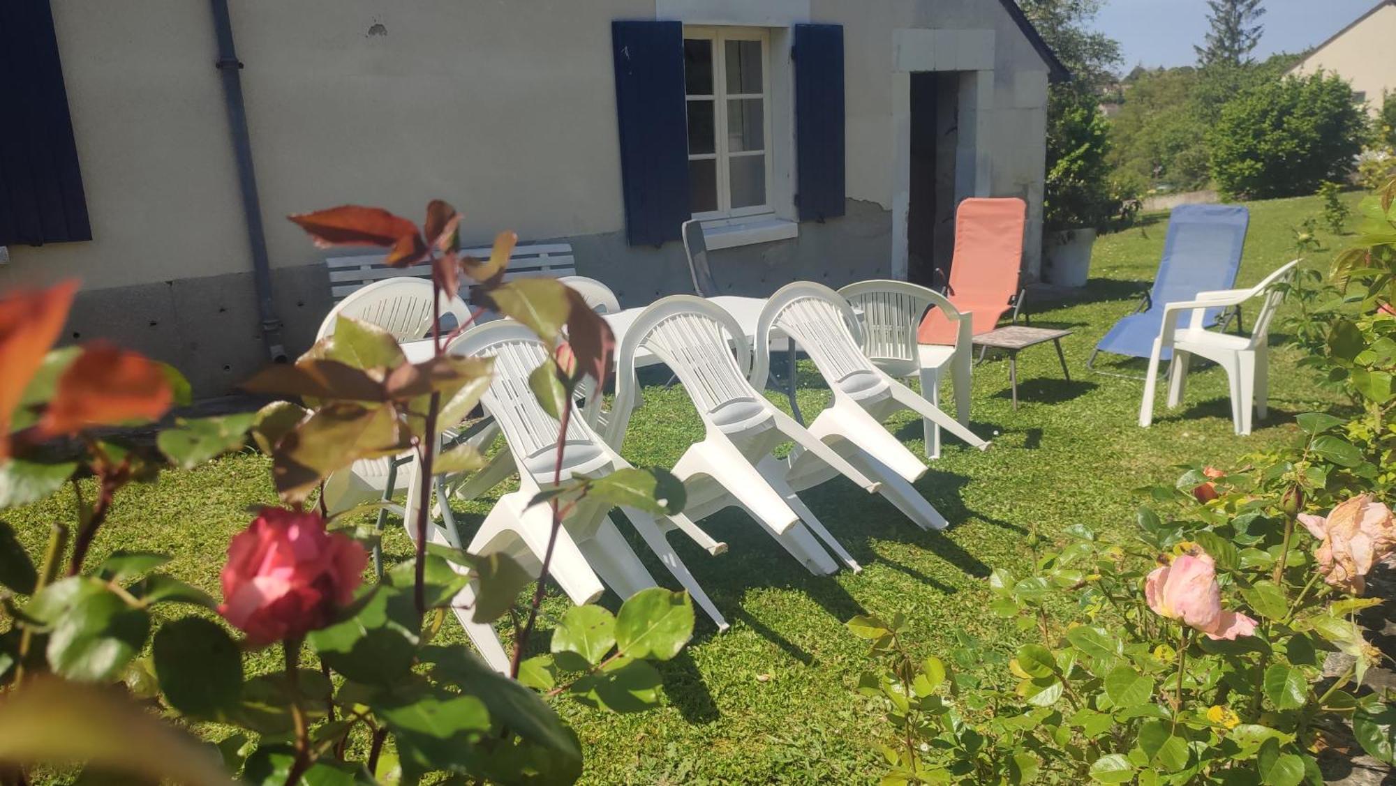Maison Plain Pied, 2 Chambres, Longere Typique , Fraiche, Dans Bourg Avec Tous Commerces Luçay-le-Mâle Eksteriør billede