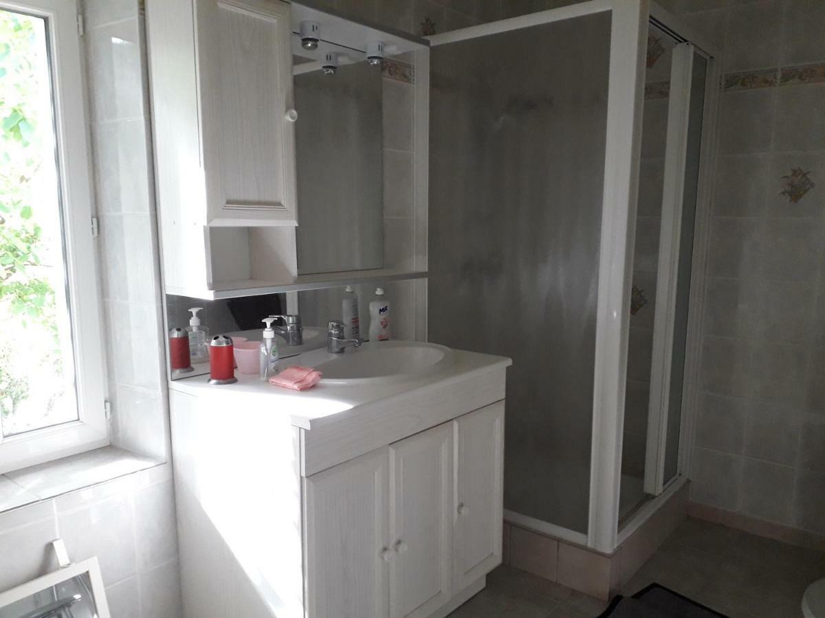 Maison Plain Pied, 2 Chambres, Longere Typique , Fraiche, Dans Bourg Avec Tous Commerces Luçay-le-Mâle Eksteriør billede
