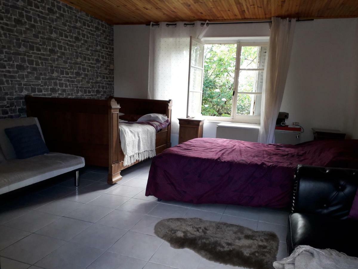 Maison Plain Pied, 2 Chambres, Longere Typique , Fraiche, Dans Bourg Avec Tous Commerces Luçay-le-Mâle Eksteriør billede